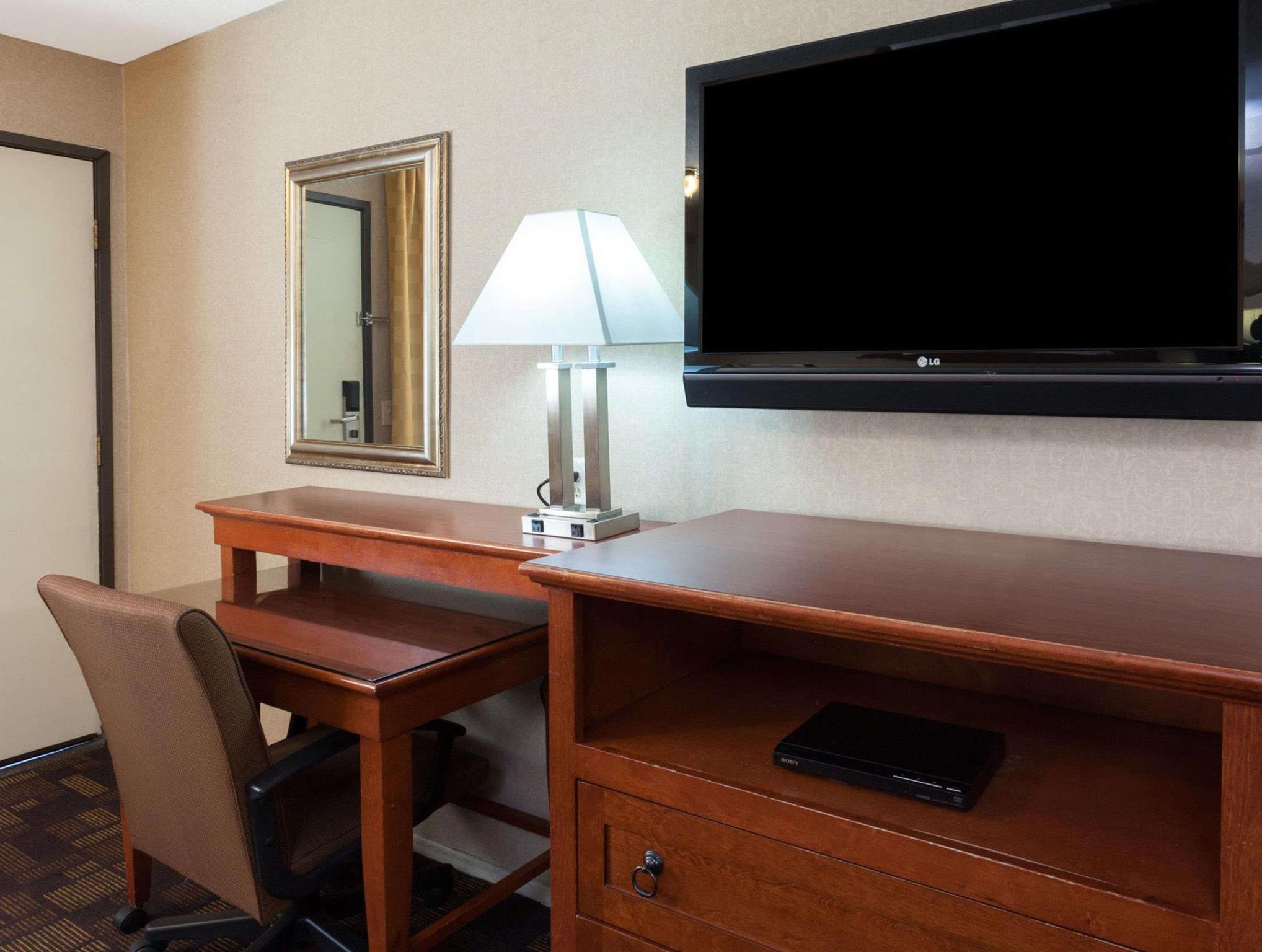 Days Inn By Wyndham Alhambra Ca Buitenkant foto