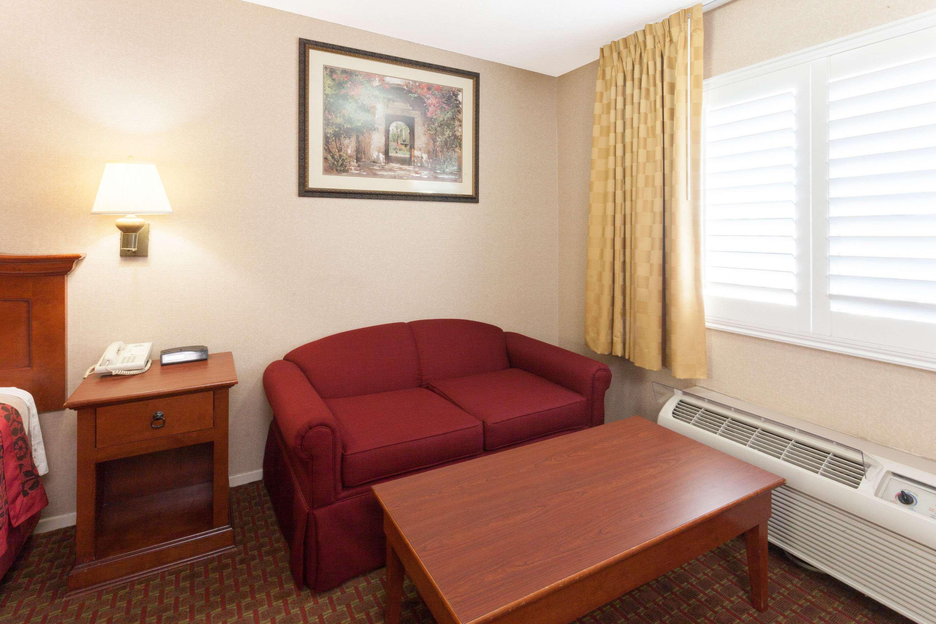 Days Inn By Wyndham Alhambra Ca Buitenkant foto