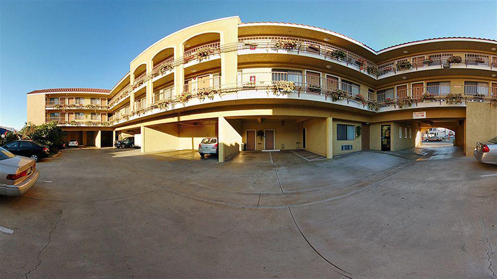 Days Inn By Wyndham Alhambra Ca Buitenkant foto